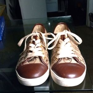 Michael  Kors logo leather sneakers  sz 7.5 Women